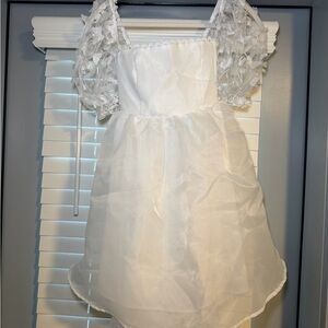 SHEIN White Textured Fabric